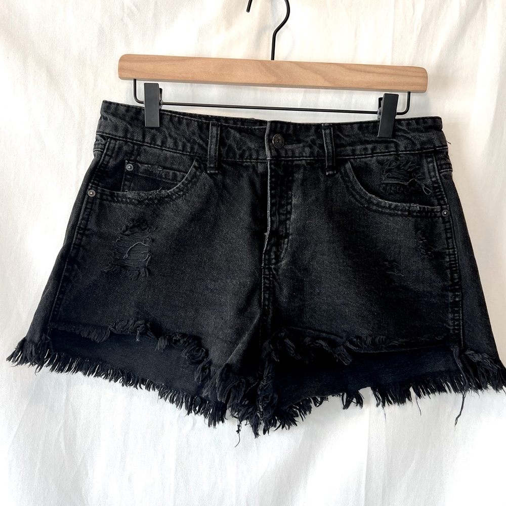 Vanilla Star Black Distressed Festival Shorts Size 11